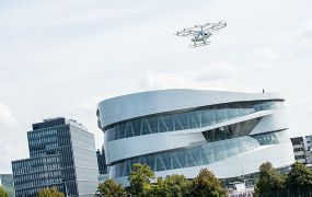 Europese primeur: Volocopter vliegt luchttaxi vluchten in hartje Stuttgart