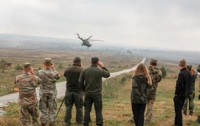 Amerikaanse legerhelikopters transiteren weer door Belgie