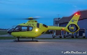 Nieuwe traumahelikopter voorgesteld op Groningen Airport