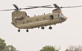 Nederlandse luchtmacht krijgt eerste nieuwe Chinook CH-47F