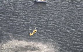 Kustwachthelikopter redt vrouw uit zee, kilometers van Scheveningse kust 