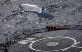 Airbus onbemande VSR700 helikopter test op open zee