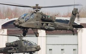 Laatste 'oude' Apache's NL hebben afscheidsvlucht gemaakt