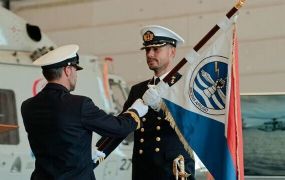 Bevelsoverdracht bij DHC: 860 squadron heeft nieuwe commandant