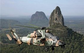 Australie bespreekt Tiger -> Apache transitie plan en Oekraine