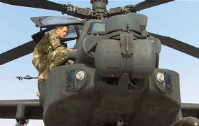 Helikopterpiloot Prins Harry verlaat actieve dienst