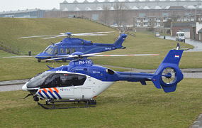 Politiehelikopters op training